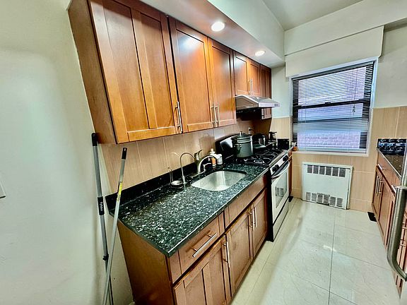 2nd image of 145 72nd St APT C8