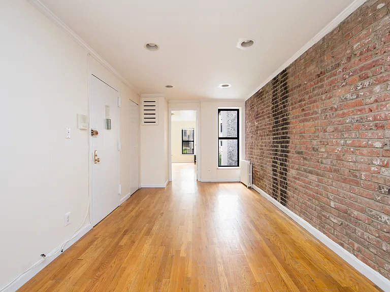 208 E 73rd St #4W — Photo 1
