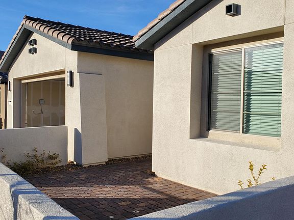 3rd image of 6 Sun Mirage Ave