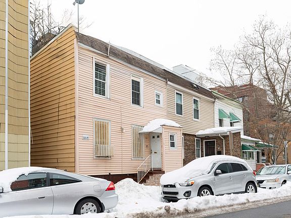 3rd image of 61 Vroom St