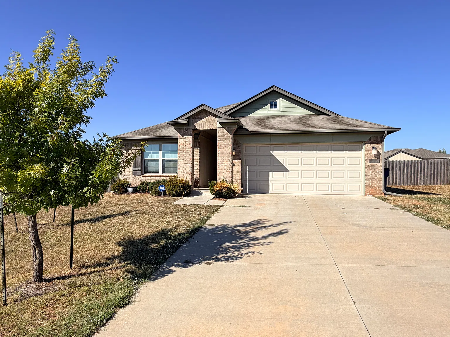 4 bed, 1485 sqft, $2,300 — Photo 1