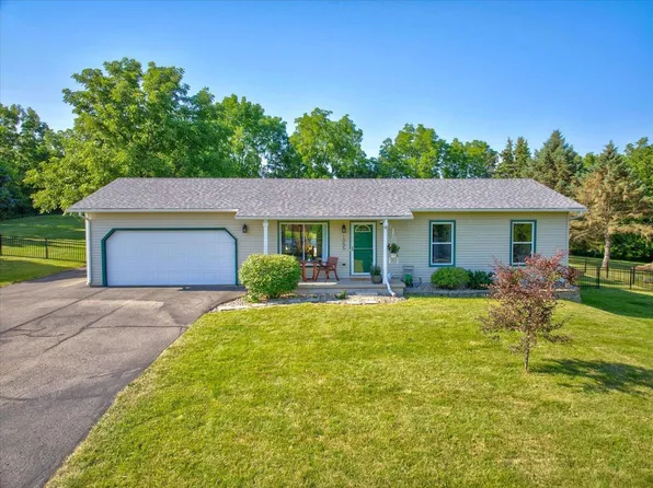 1055 Glenway Rd, Oregon, WI 53575