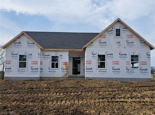547 Woodlands Glen Ave, Hartville, OH