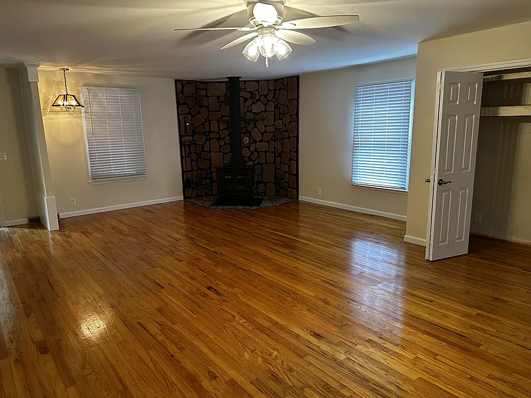 425 Jones Mill Rd — Photo 9
