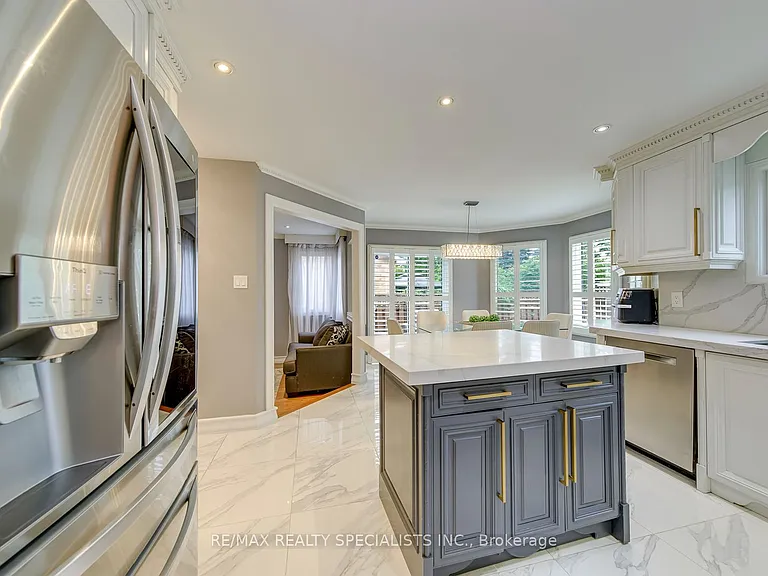 1499 Ravensmoor Cres — Photo 18