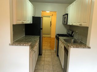 15-20 202nd St #33, Bayside, NY 11360