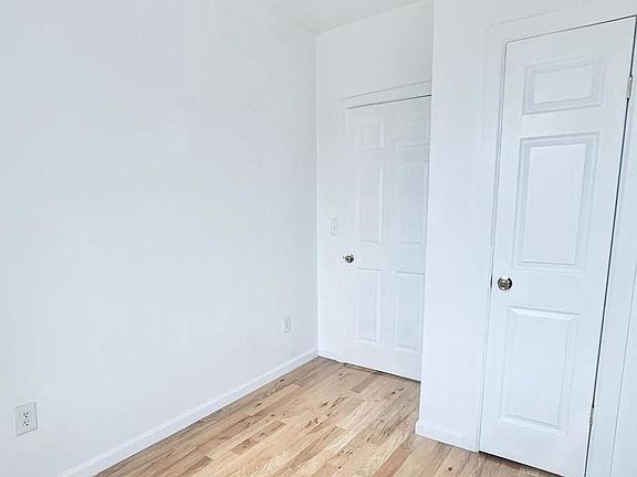 2nd image of 19 E 128th St APT 18
