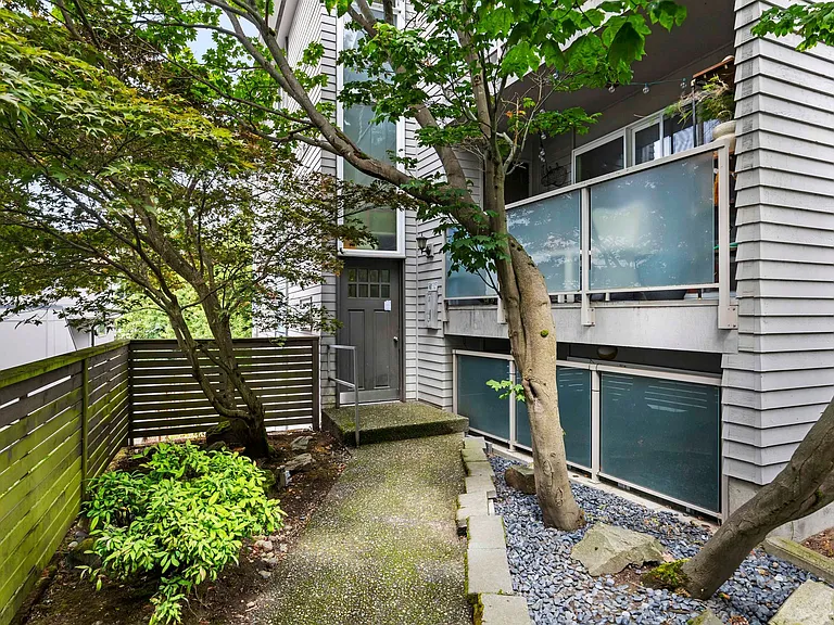 Queen Anne 9 — Photo 2