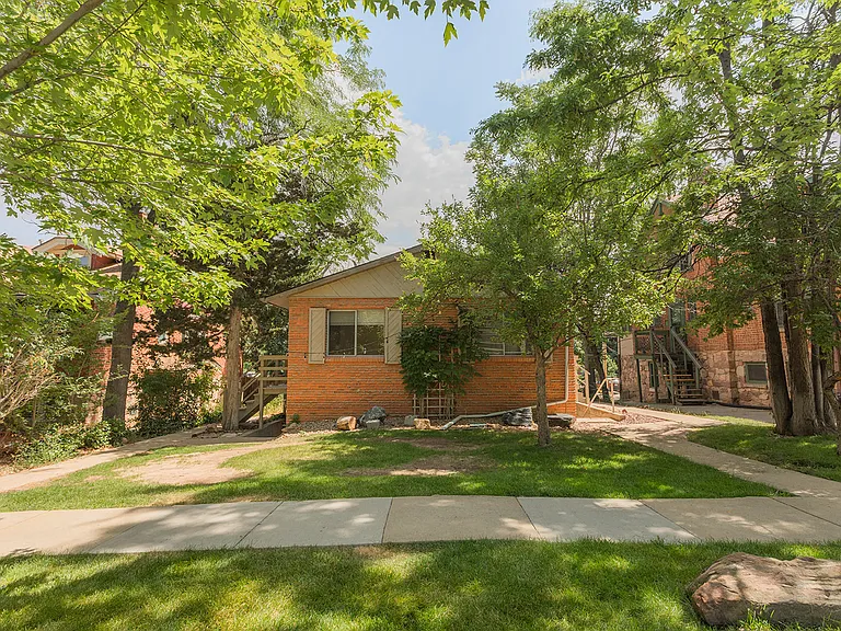918-20 13th Street Exterior