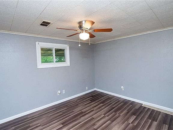 5th image of 2982 Tibbetts Wick Rd