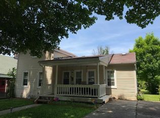 1221 Loomis St, Rockford, IL