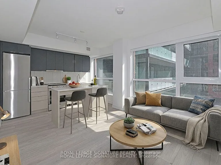 8 Tippett Rd #319 — Photo 1
