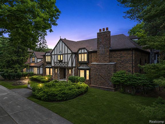 3rd image of 4670 Cove Rd