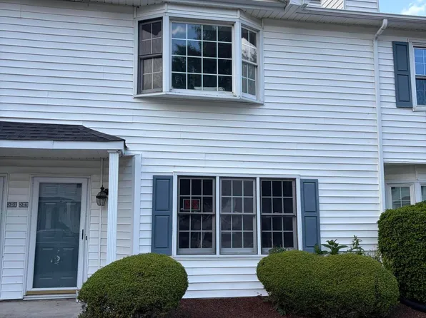 3803 Sterling Pointe Dr, Winterville, NC 28590
