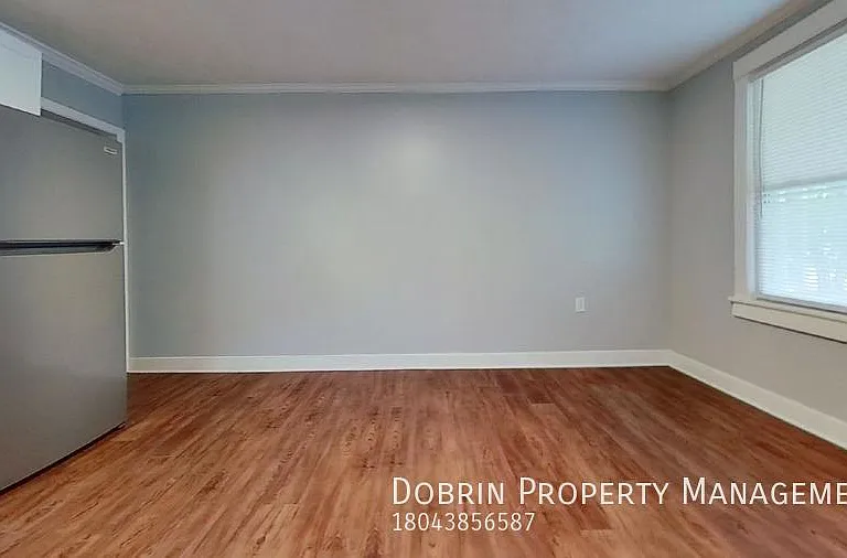 504 S Laurel St — Photo 10