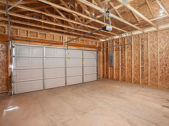 4th image of 291 Hidden Meadows Dr