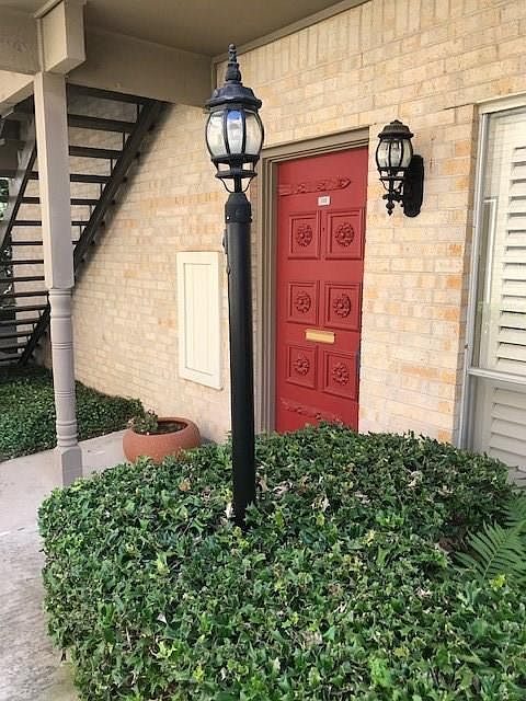 1st image of 4320 Bellaire Dr S APT 109