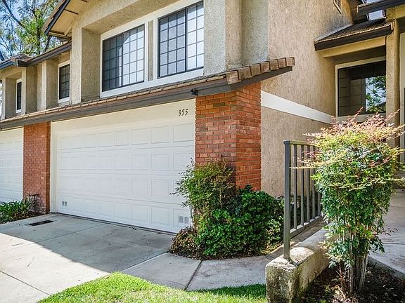 2nd image of 955 Sandstone Dr