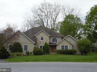 1880 Creek Run Ln, Lebanon, PA 17042