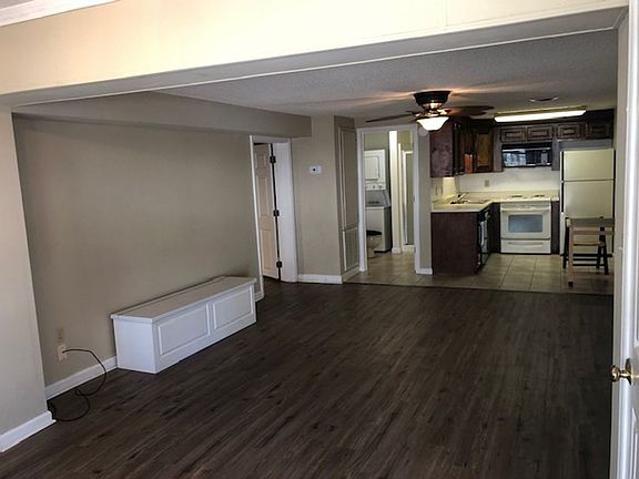 3rd image of 623 N Gloster St APT 315