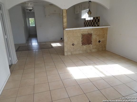 2nd image of 428 Coronado Ave