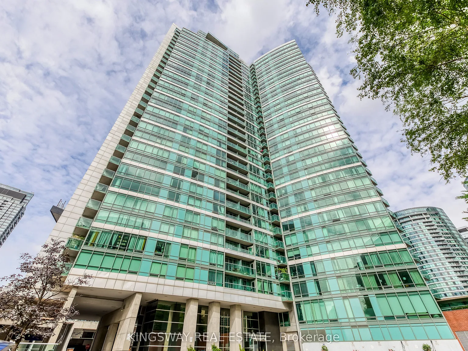 2 bed, $2,750 — Photo 2