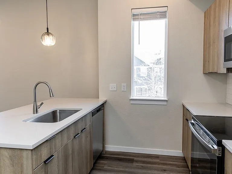 810 S Weber St — Photo 70