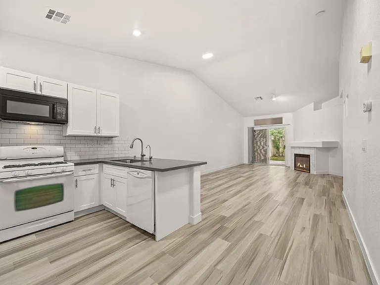3365 Kylemore St #102 — Photo 11