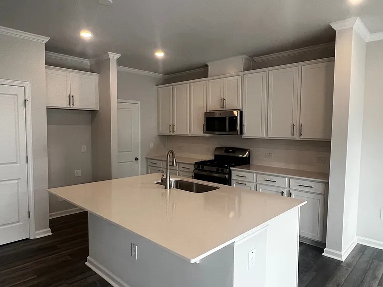 5871 Woodlawn Dr #1 — Photo 23