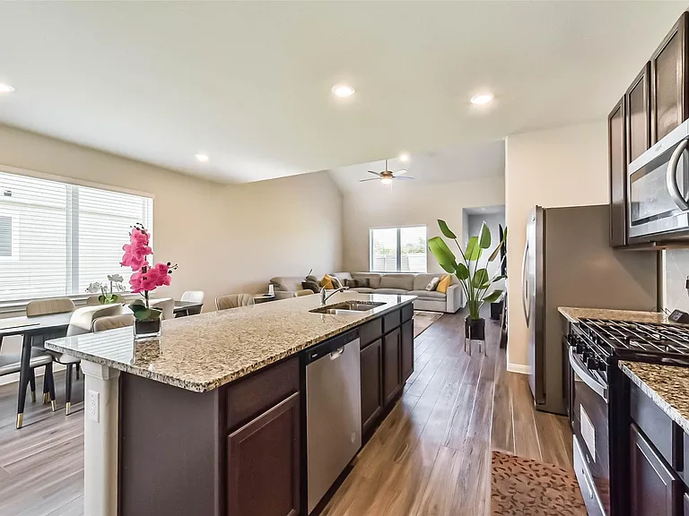 4907 Luke Mathew Dr — Photo 12