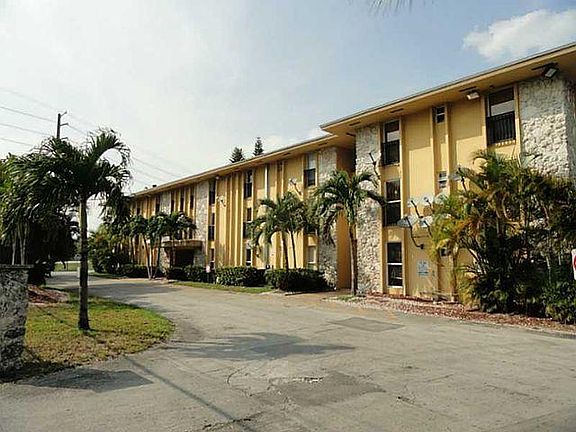2nd image of 241 S Royal Poinciana Blvd APT 217