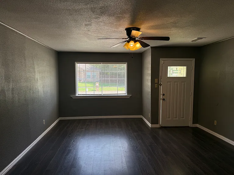 3505 Dalton St — Photo 3