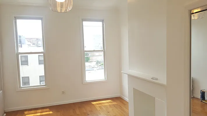 Rented by Nest Seekers International | media 26