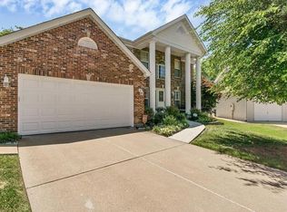 2448 Southwind Meadows Ct, Saint Louis, MO 63129