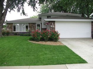 15517 Ridgeland Ave, Oak Forest, IL 60452