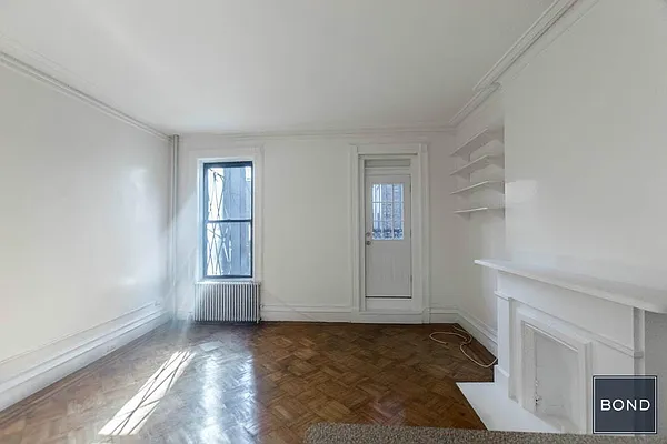 Rented by Bond New York | media 10