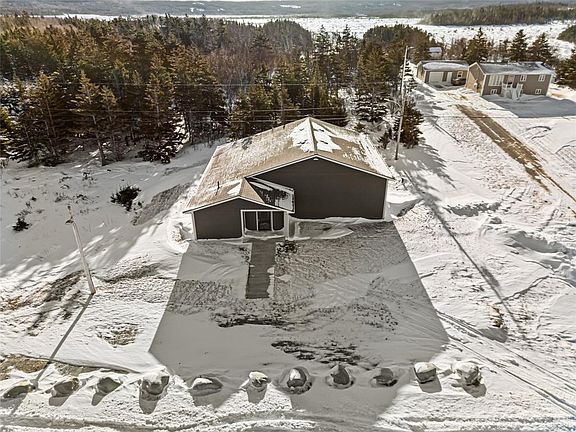 3rd image of 43 Aspen Main OTHER