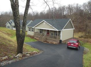 180 John Lemley Ln, Christiansburg, VA 24073