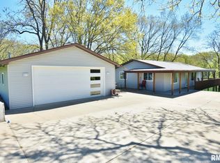 111 Birch Ct, Dahinda, IL 61428