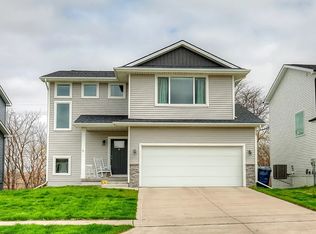 15143 Goldenrod Dr, Urbandale, IA 50323