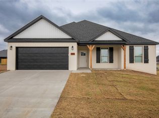 761 Dillon St, Bentonville, AR 72713