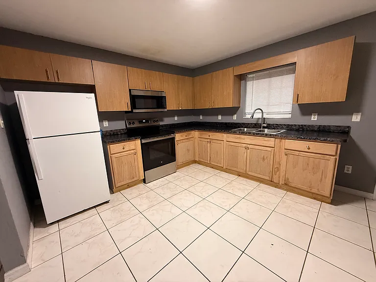 73 Cedar Rd — Photo 3