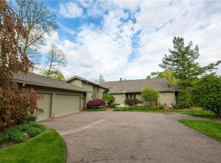 333 Inwood Trl, Aurora, OH 44202