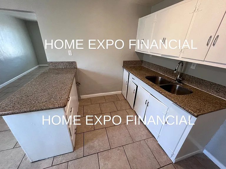 4256 Avon St — Photo 17