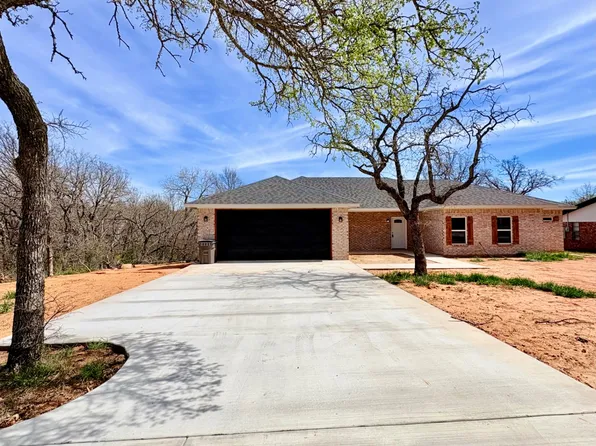 1503 S Rodgers Dr, Graham, TX 76450