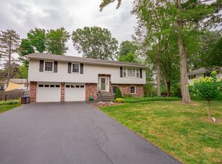 23 Brookwood Dr, Latham, NY 12110
