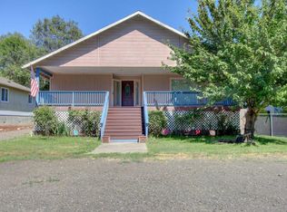 135 Castaline Dr, Shady Cove, OR