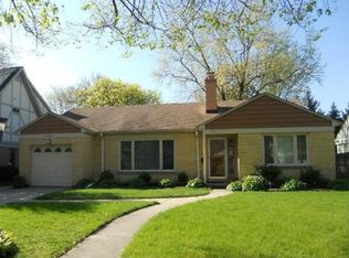 115 Wilma Pl, Park Ridge, IL 60068