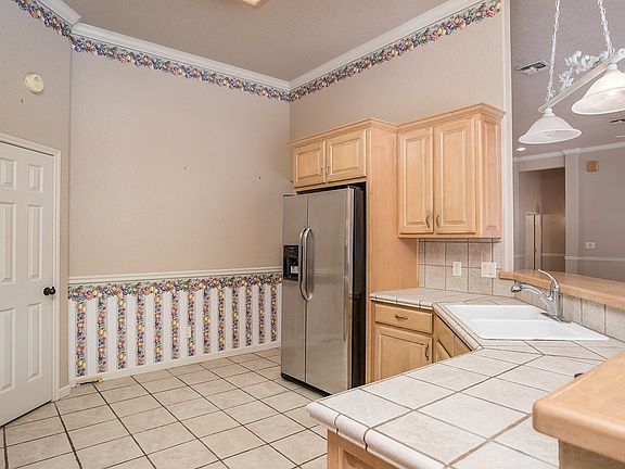 4th image of 1203 Warbler Dr