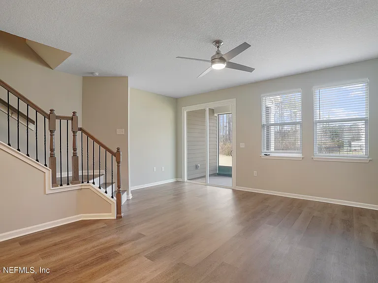 142 Castro Ct — Photo 8